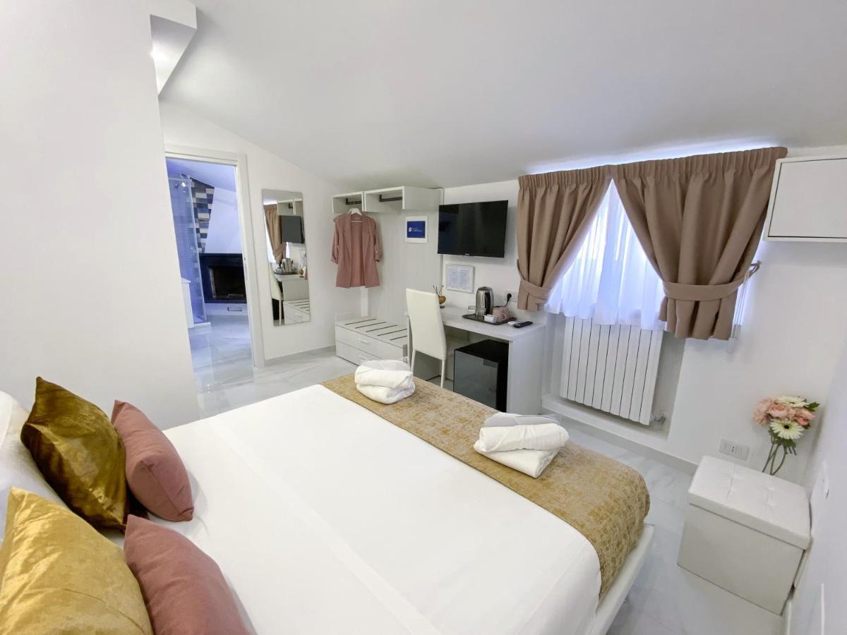 Villa Gabriella - Rooms & Breakfast 상트아그넬로 외부 사진
