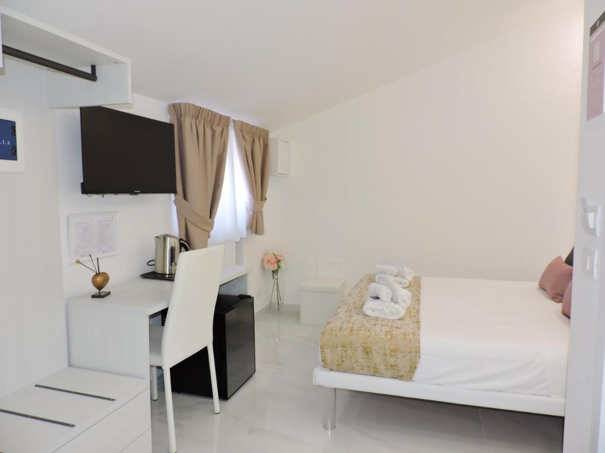 Villa Gabriella - Rooms & Breakfast 상트아그넬로 외부 사진